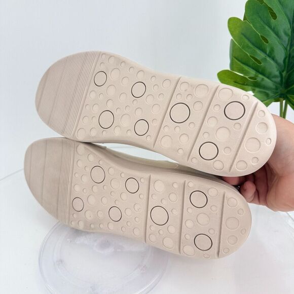 Bzees Womens Time Square Slip On Sneakers Size 11 White Canvas Comfy Shoes - Picture 10 of 15